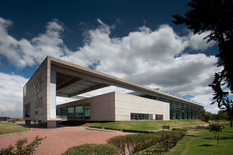 Complejo Acuático Simón Bolívar escuela deportiva saludclub 